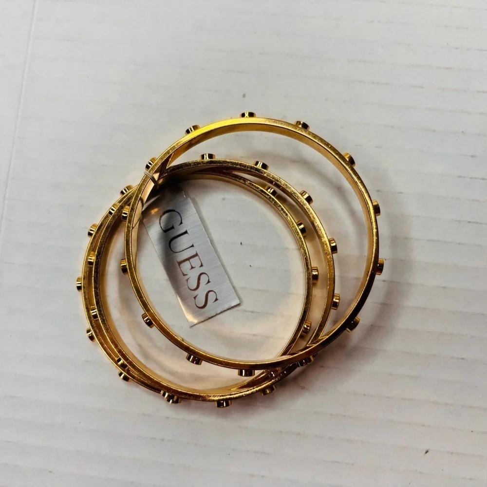 New GUESS Raised Stud Gold Bangle Set